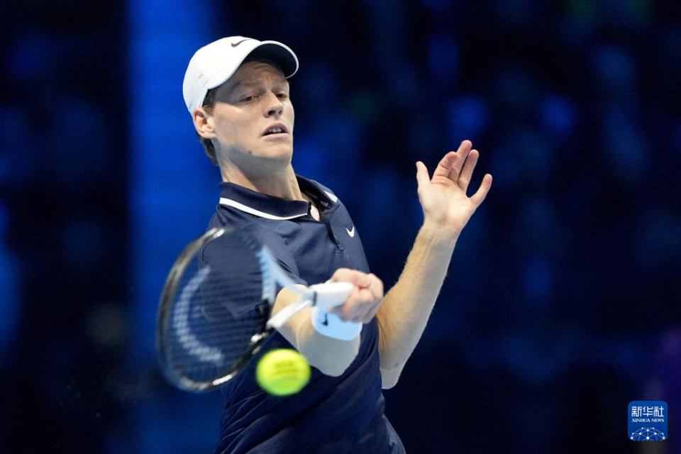 关于ATP总决赛险胜年终总决赛，梅德韦杰夫统治全场的信息