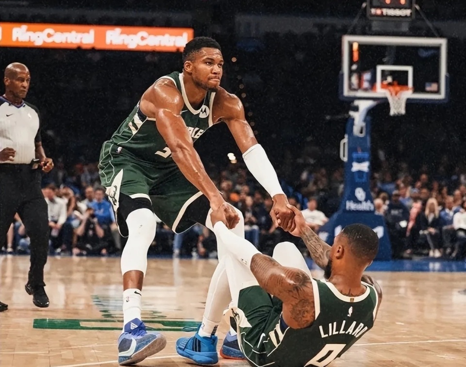 76人完胜雄鹿，克莱关键制胜的简单介绍