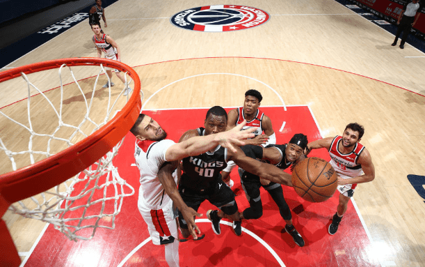 开云体育入口-国王逆转新疆队，福克斯点燃赛场