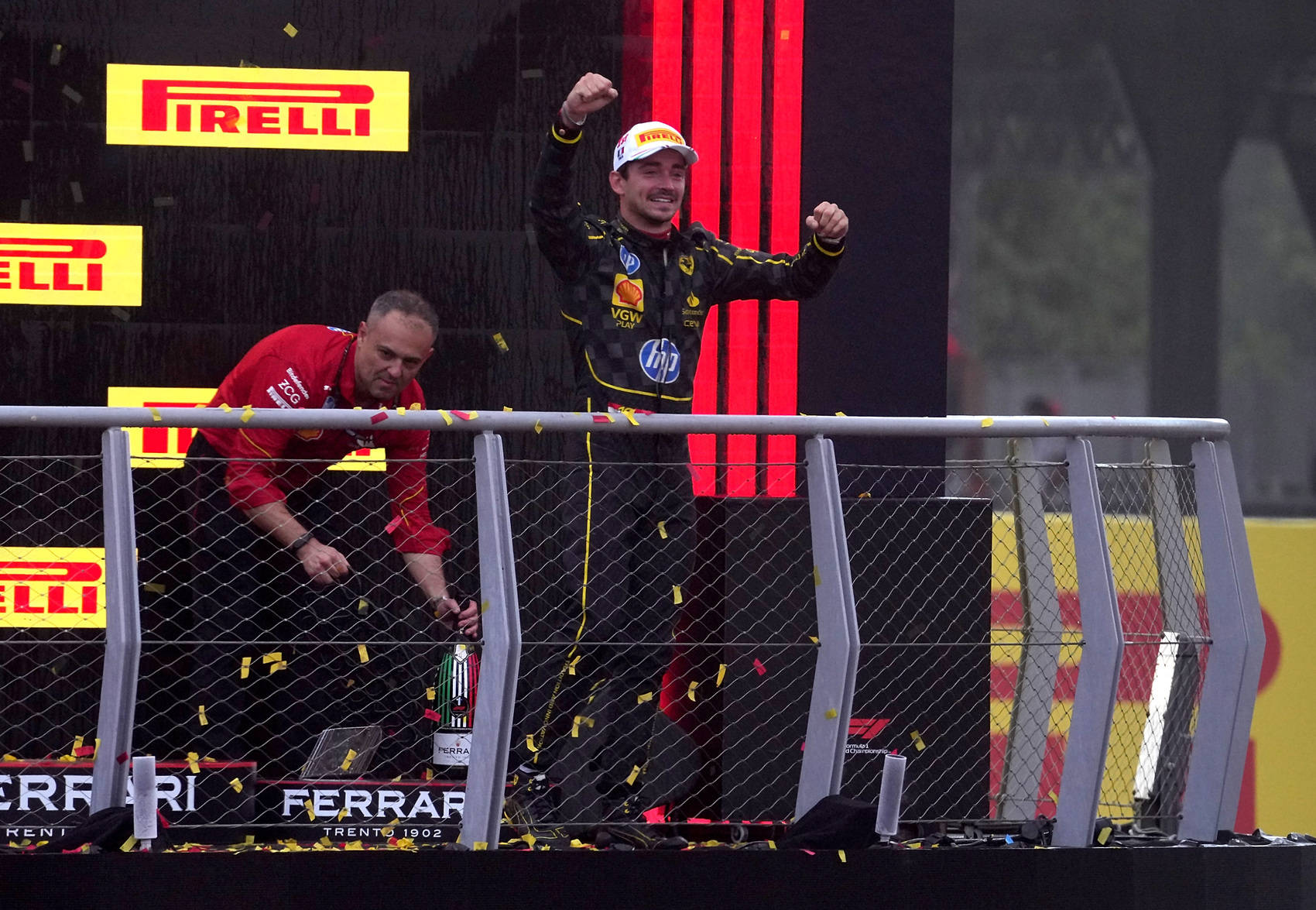 红牛二队翻盘迈凯伦,勒克莱尔刷新纪录 红牛二队翻盘迈凯伦,勒克莱尔刷新纪录