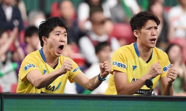 中国队绝杀英格兰队,张本智和扛起全队 中国队绝杀英格兰队,张本智和扛起全队