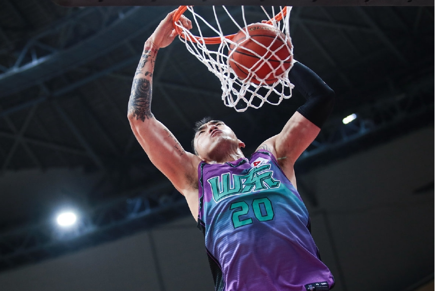 开云平台-广州队力克新疆队，陶汉林惊艳四座